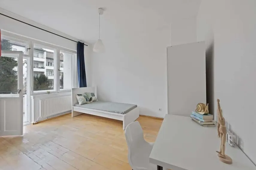 Helles Zimmer in 3er-WG, Reinach, BL 1